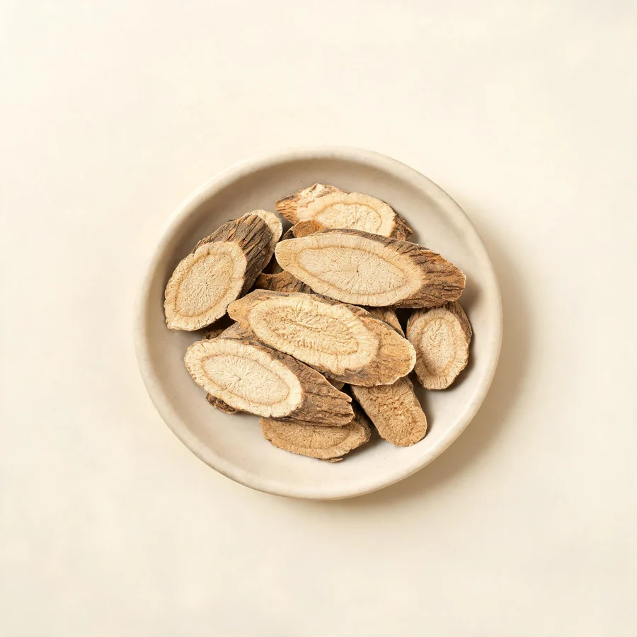 Dried Wu Yao root tuber arranged in a shallow bowl